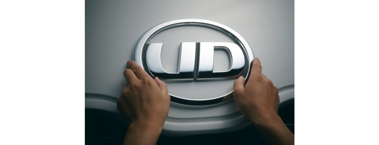 UD logo on truck1440x551_7.jpg (74.48 KB)